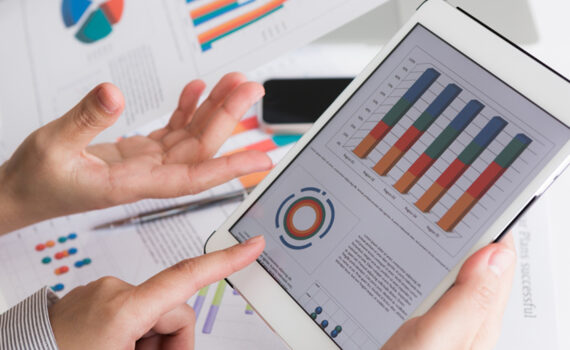 perbedaan data dan informasi