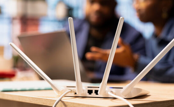 Aruba CX Switch adalah